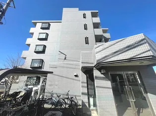 桂樹館【4階】の外観