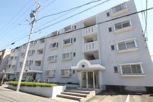 グリ-ンロワ-ル【1階】の外観