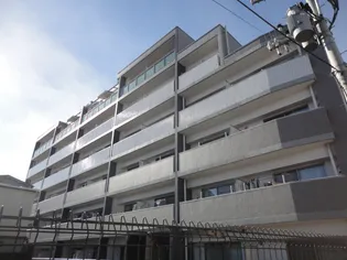 アーバンフラッツ小田原【1階】の外観