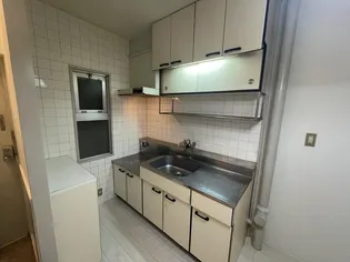 アドニス芝塚【4階】のキッチン