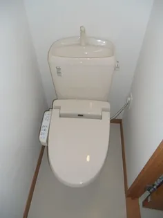 LU SHINA【2階】の内装