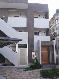 東京都北区昭和町1【アパート】の外観