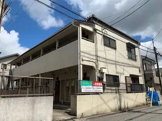 マ・メール【2階】の外観