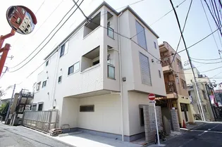 ファースト代沢【3階】の外観