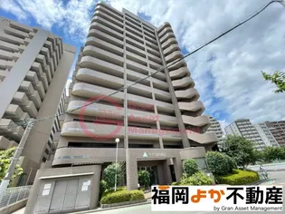 サーパス博多駅前【7階】の外観