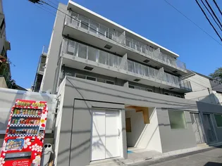 東京都渋谷区初台2【マンション】の外観