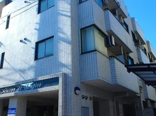 メゾン・ド・アンピール【3階】の外観