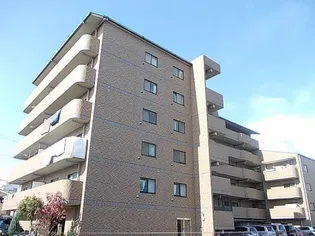 コリーヌ ド ウエストの画像