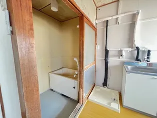 ブルーセルレアン燕吉田【1階】の内装