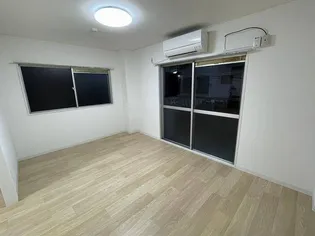 シャトレ小川【2階】の居間