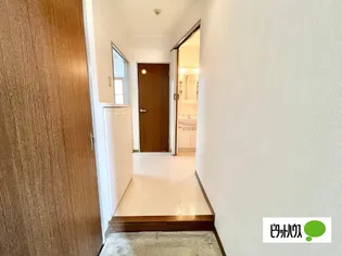 ドリームK&T【3階】の玄関