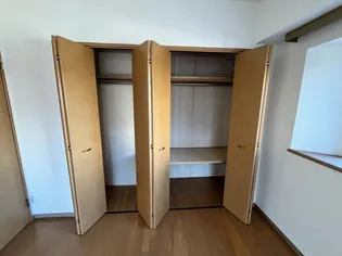 パークサイド上杉公園【2階】の内装