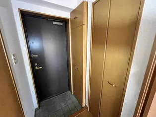 パークサイド上杉公園【2階】の玄関