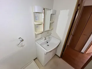 パークサイド上杉公園【2階】の内装