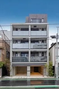 東京都新宿区四谷4【マンション】の外観