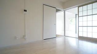 鷹跡マンション【1階】の居間