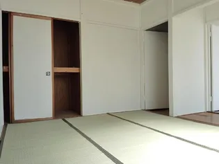 ブルーセルレアン燕吉田【1階】の内装