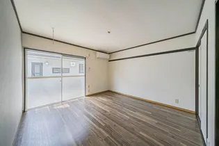 メゾンタカノ【1階】の居間