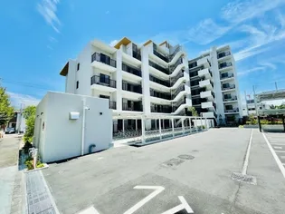 コンフォリア・リヴ八坂富士見【4階】の外観