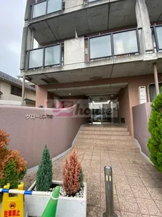 東京都中野区中野6【マンション】の外観