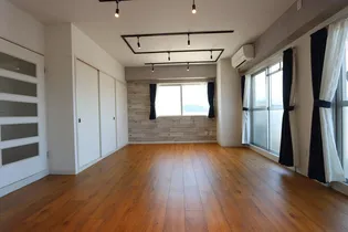 セレスティアル新居浜【5階】の居間