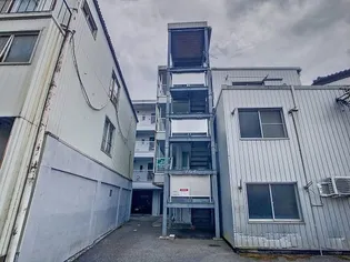 マルイマンションの画像