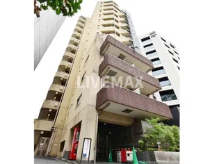 東京都新宿区大京町【マンション】の外観