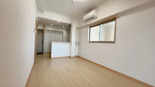 サウスイン西市【5階】の居間