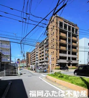 ウイングコートE館の画像