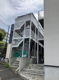 神奈川県横浜市金沢区六浦2【アパート】の外観