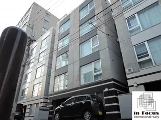 グランドサクセス南大通【4階】の外観