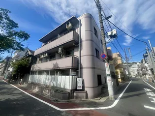 リバービュー青葉台【1階】の外観