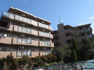 鵜野森グリ-ンヒルズ【2階】の外観