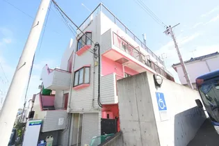 ヨコハマ ベイ ストロベリー インターナショナル【3階】の外観