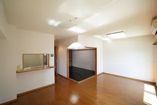 ライオンズマンション富沢【3階】の居間