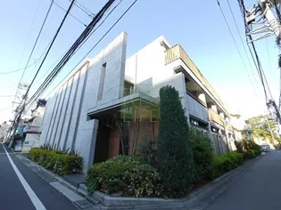 四谷アパートメントの外観