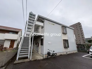 ファミーユ伊勢原【2階】の外観