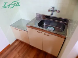 プチモールエイワ【2階】のキッチン