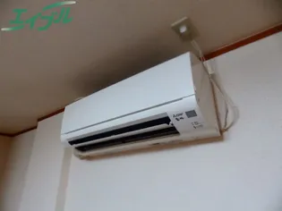 プチモールエイワ【2階】の内装