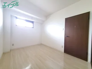 RAUM AZALEE【2階】の内装