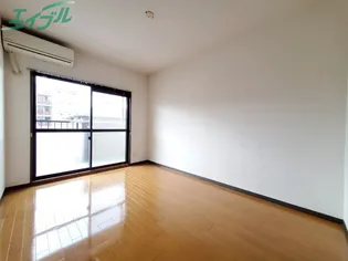 RAUM AZALEE【2階】の居間