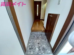 Parc Ferme【2階】の玄関