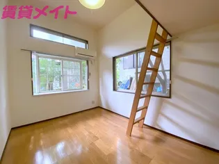 Parc Ferme【2階】の居間