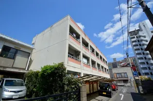 辻村マンション【1階】の外観