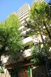 リクレイシア西麻布I番館【1階】の外観