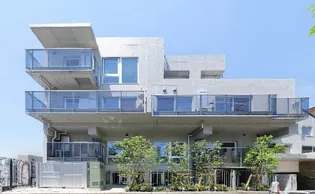 東京都新宿区市谷柳町【マンション】の外観