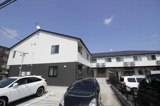 ドゥ・アネッサVIII A棟【1階】の外観