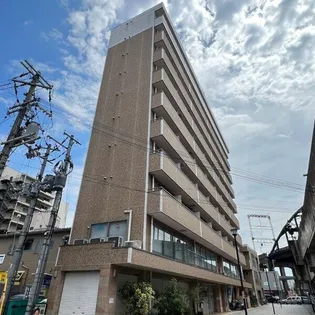 CELEB布施東の画像