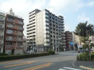 東京都新宿区早稲田鶴巻町【マンション】の外観