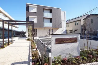 シャーメゾン カーラ ブランシェの画像